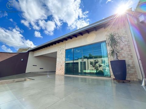 Casa à venda em Londrina, Jardim Tókio, com 3 quartos, com 167 m²