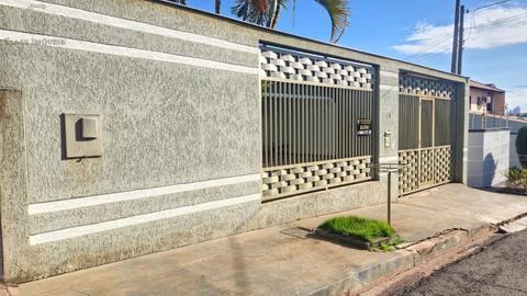 Casa para alugar em Londrina, São Vicente, com 3 quartos, com 187 m²