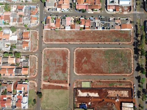 Terreno à venda em Londrina, Jardim do Norte, com 250 m²