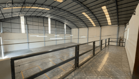 Barracão para alugar em Londrina, Tarobá, com 1180 m²