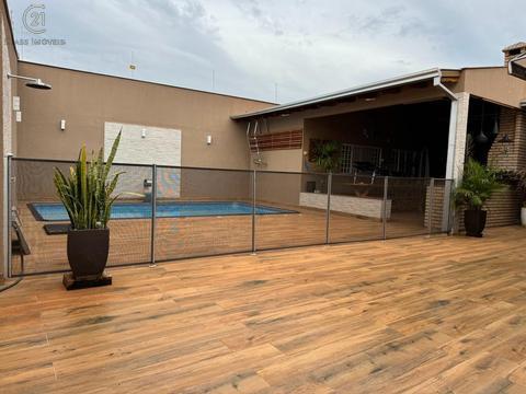 Casa à venda em Londrina com 3 dormitórios, Jardim Shangri-la A