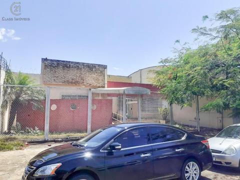 Casa à venda em Londrina, Jardim Shangri-la A, com 3 quartos, com 300 m²