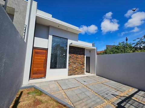 Casa à venda em Londrina, Aeroporto, com 3 quartos, com 134 m²