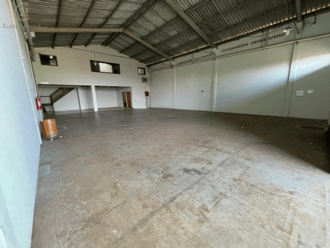 Barracão para alugar em Londrina, Antares, com 350 m²