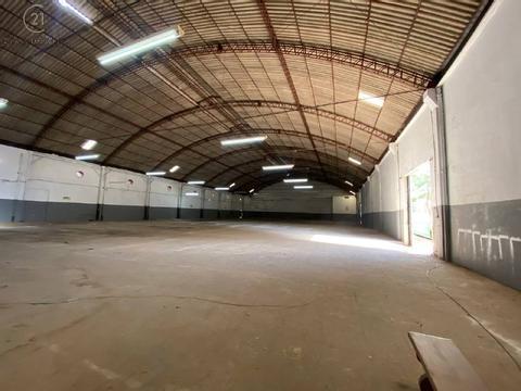 Barracão para alugar em Londrina, Vila Ziober, com 1700 m²