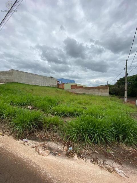 Terreno à venda em Londrina, Jardim Colúmbia D, com 370 m²