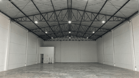 Barracão para alugar em Londrina, Antares, com 500 m²